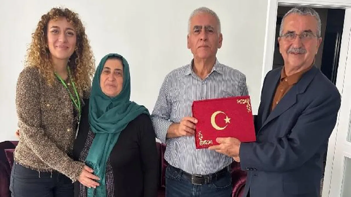 Kocaeli'de gazilere saygı ve minnet ziyaretleri sürüyor