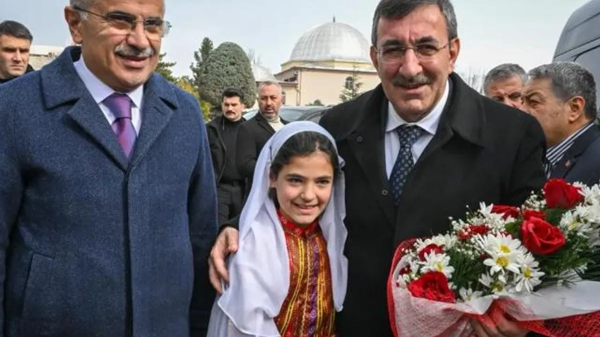 Cumhurbaşkanı Yardımcısı Cevdet Yılmaz'dan Malatya'ya tebrik