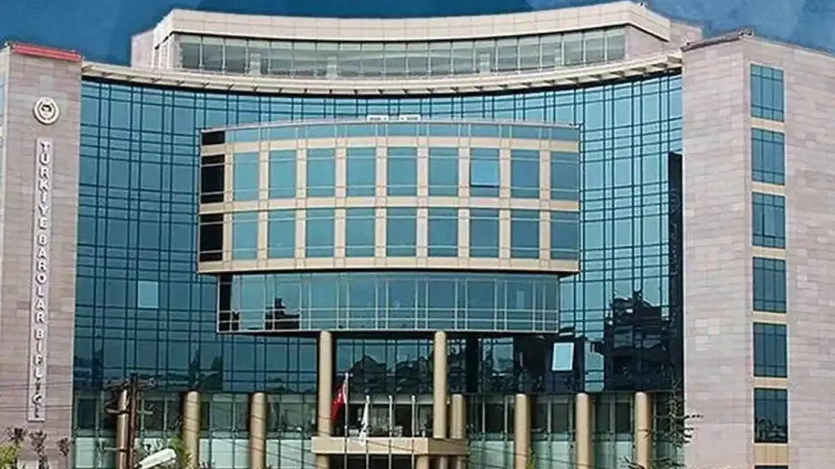 TBB’den avukatlar için yapay zeka kullanım rehberi... Mesleki sorumluluk yapay zekaya devredilemez