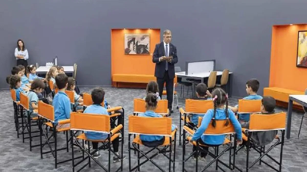 Başkan Tugay İzmirli çocuklara hikaye okudu