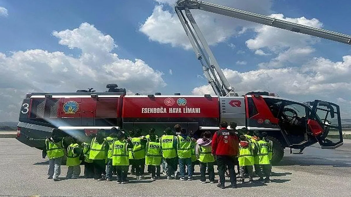 TAV Havalimanları'ndan çocuklara özel dijital güvenlik farkındalık kitabı