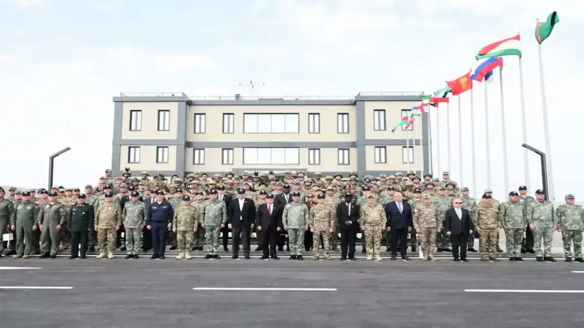 Azerbaycan'da tatbikatta askerler başarıyla görev aldı