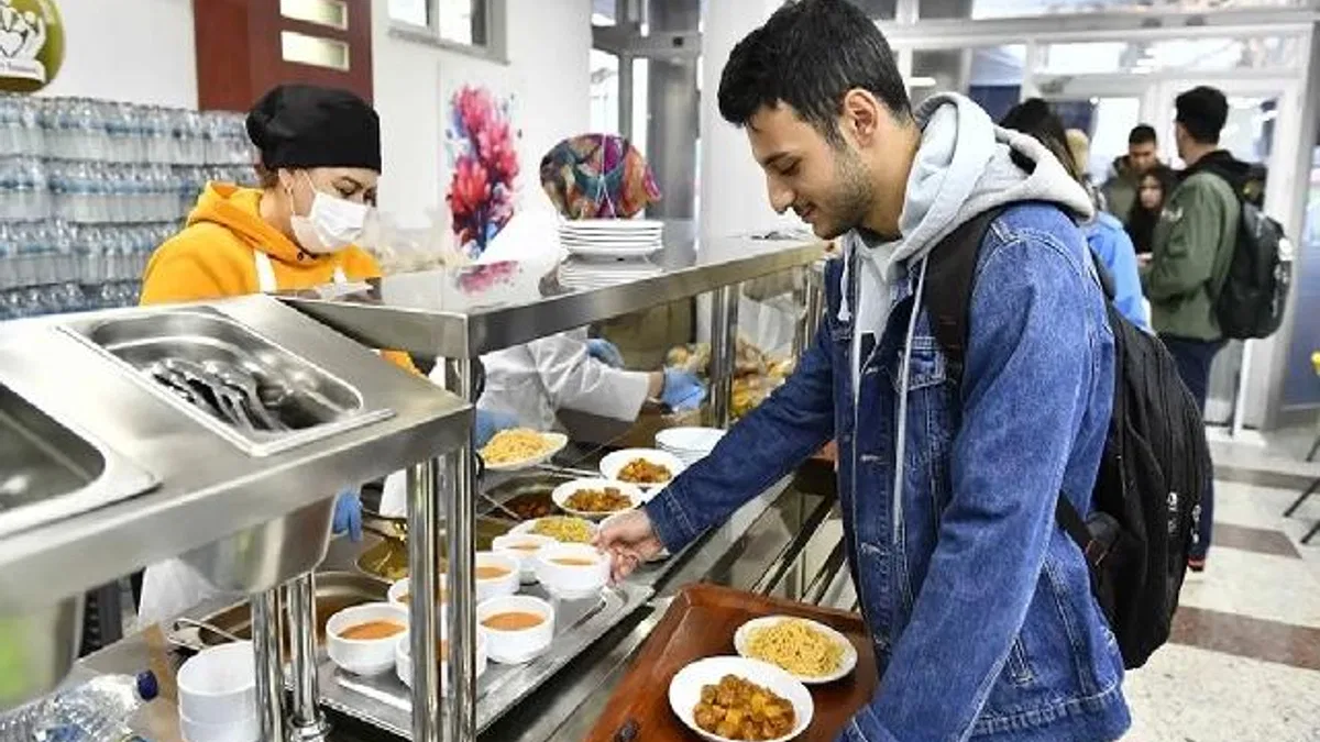 Ankara Büyükşehir öğrencilerin ramazanda da yanında