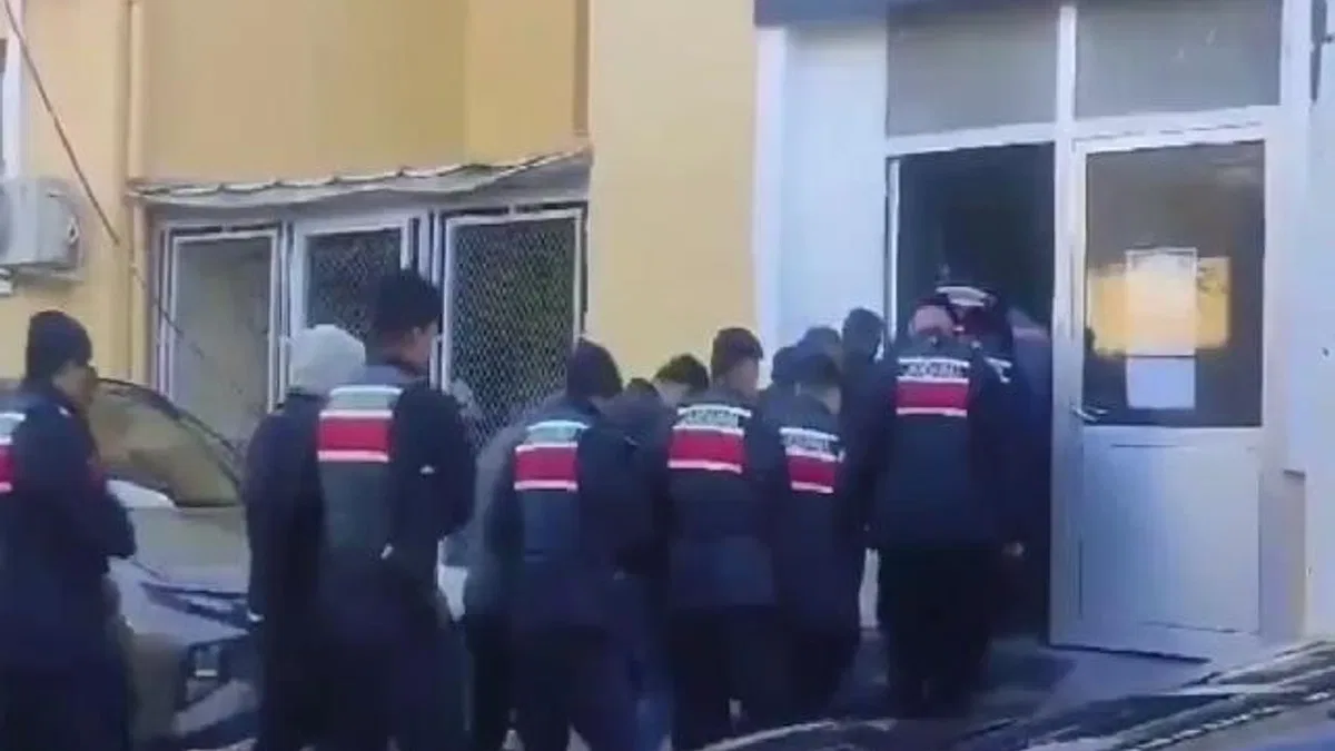 Adana'da 'Hücre-16'da 17 gözaltı!