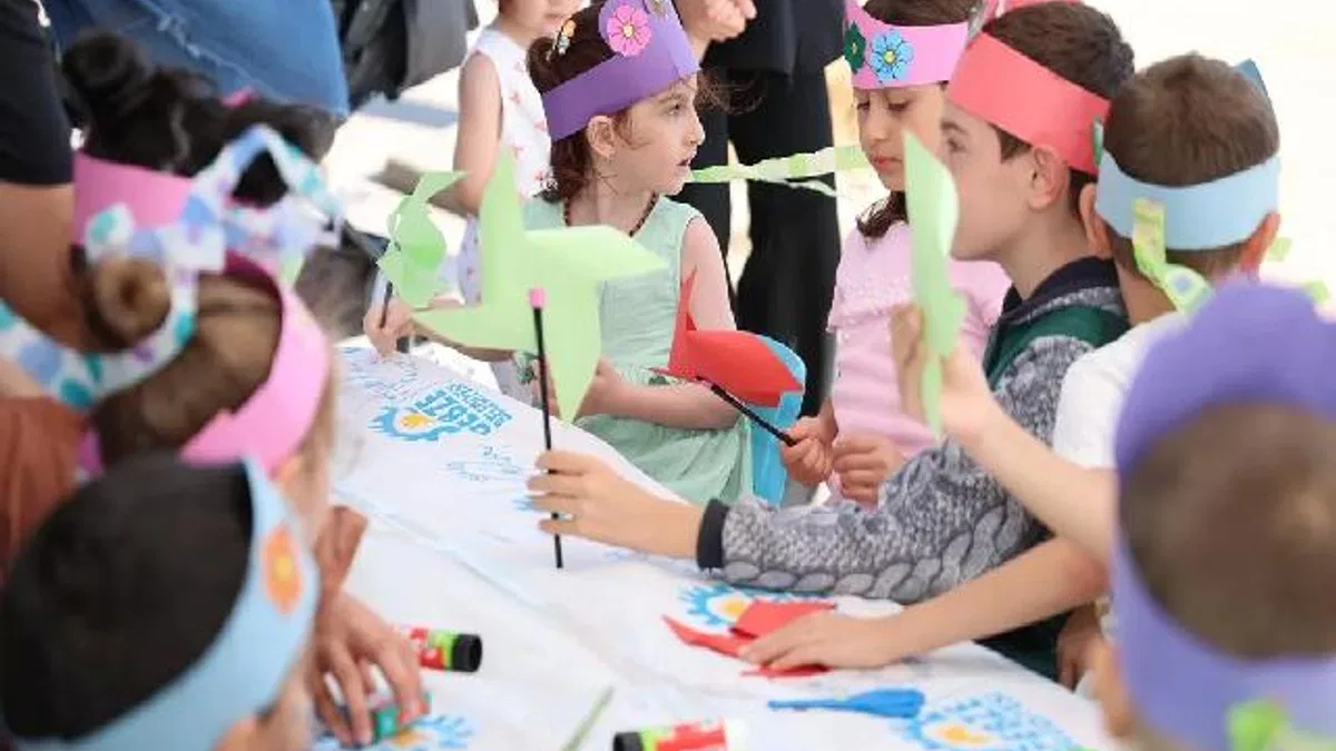 Gebze'de Başkan Büyükgöz'den miniklerin atölyesine ziyaret