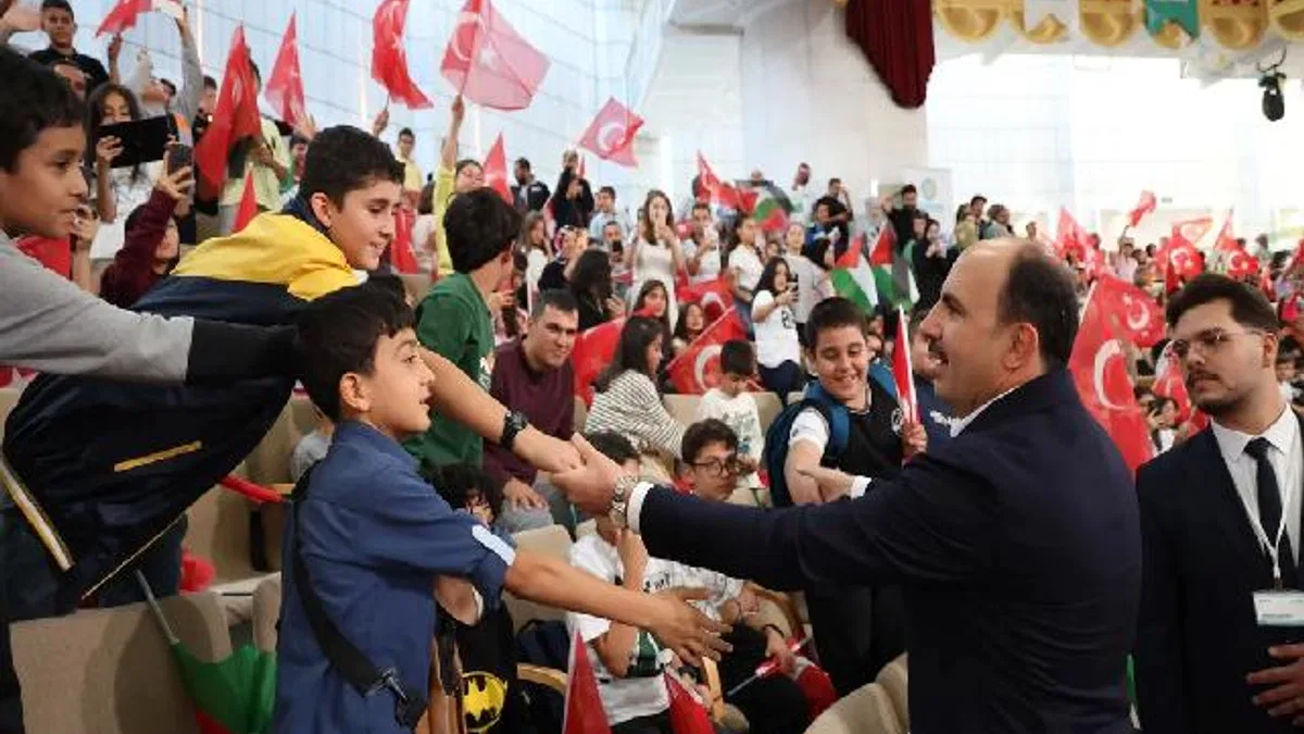 Başkan Altay Bilgehane öğrencilerine seslendi: Zalimin karşısındayız