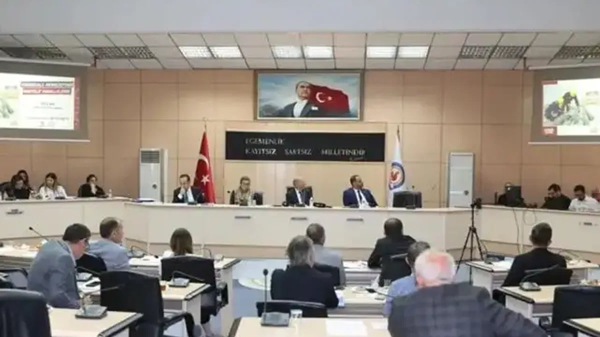 Denizli'de çiftçiye tohum, dar gelirliye bayram desteği