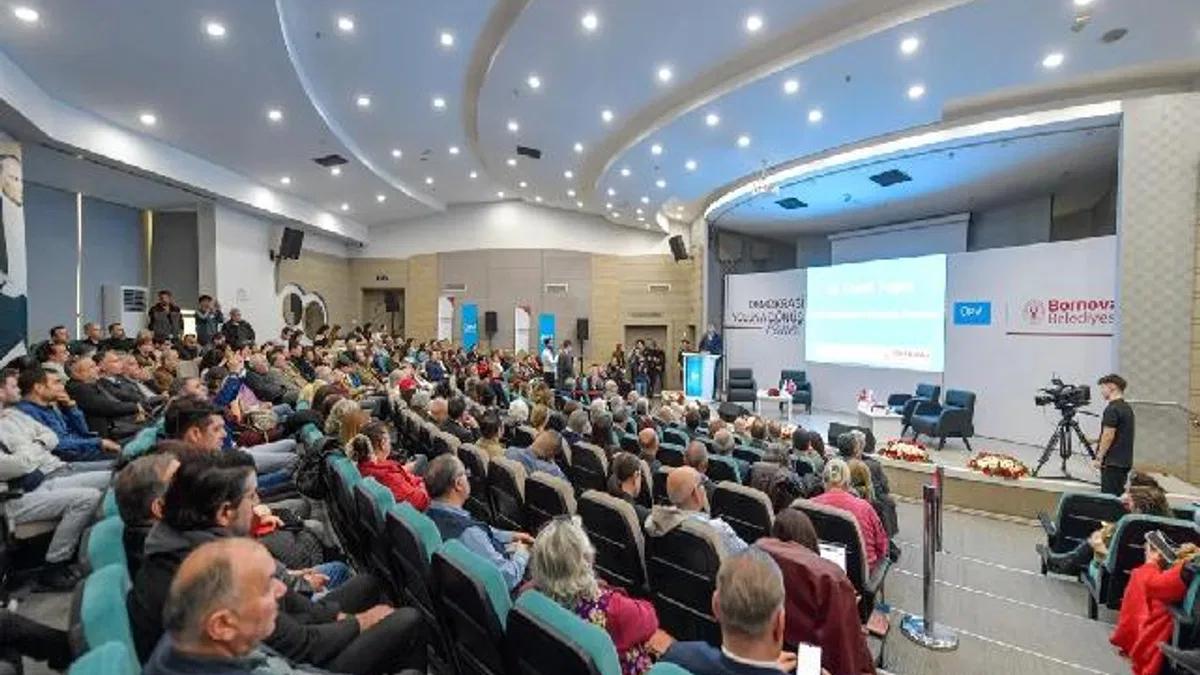 Başkan Tugay: “Türkiye’de demokrasi bunalımı yaşanıyor”