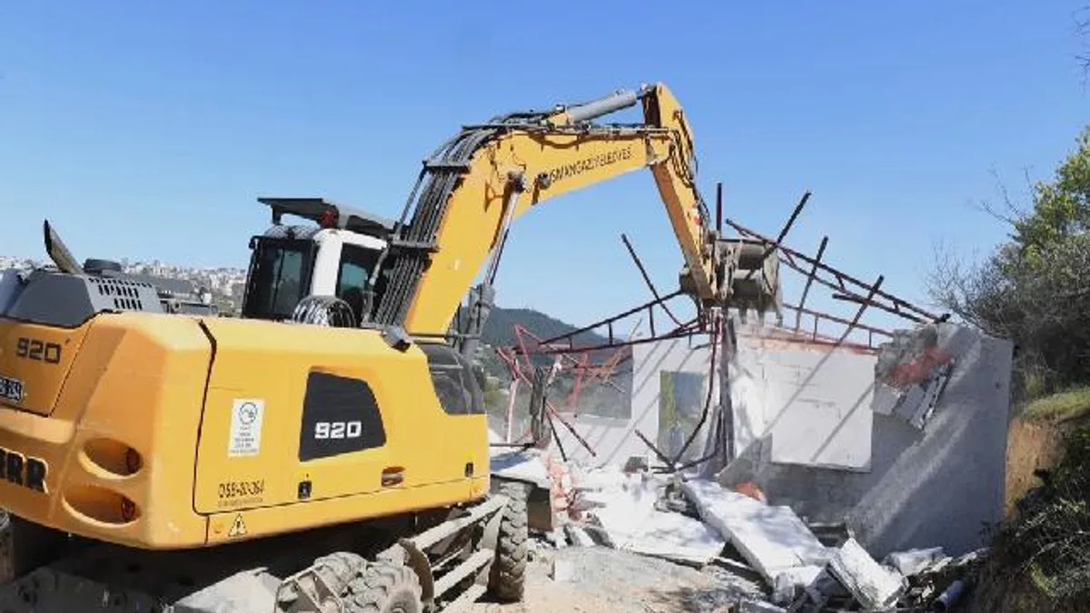 Bursa Osmangazi'de 25 kaçak yapı yıkıldı!