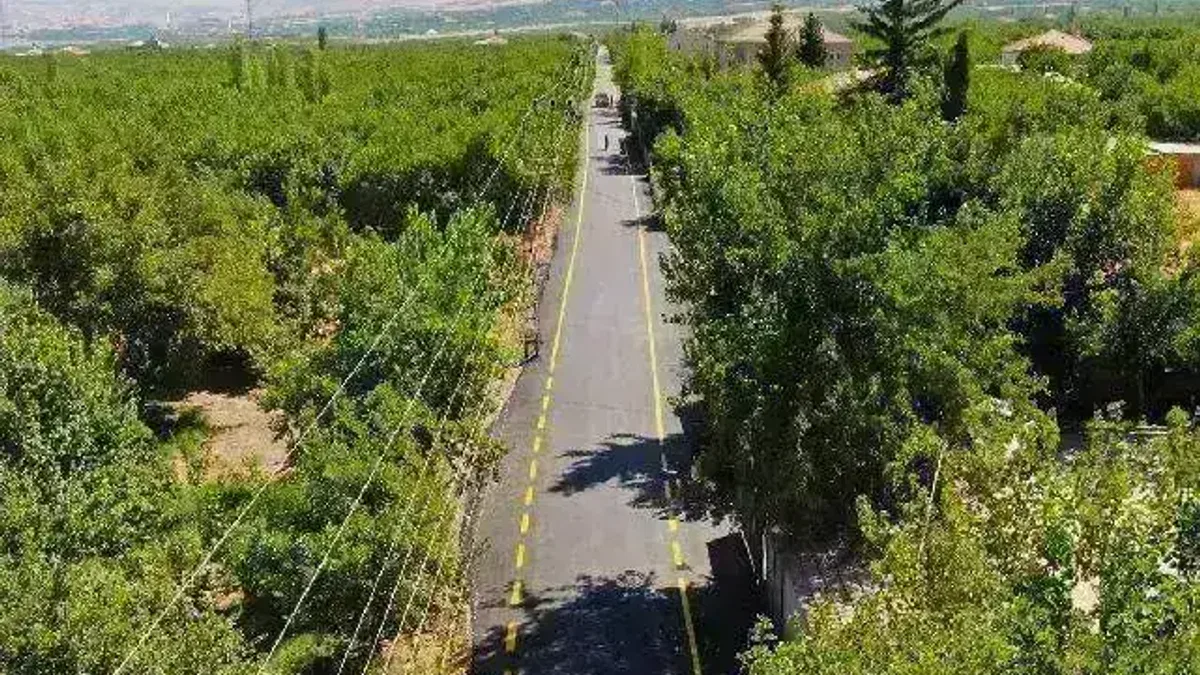 Malatya'da ilçelere yoğun yol ve asfalt mesaisi