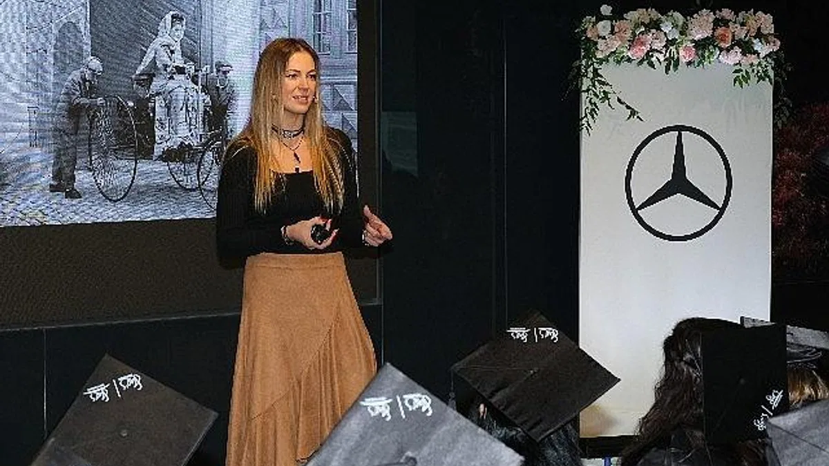 Mercedes-Benz, She's Mentoring Programı'nın İkinci Yılını Tamamladı