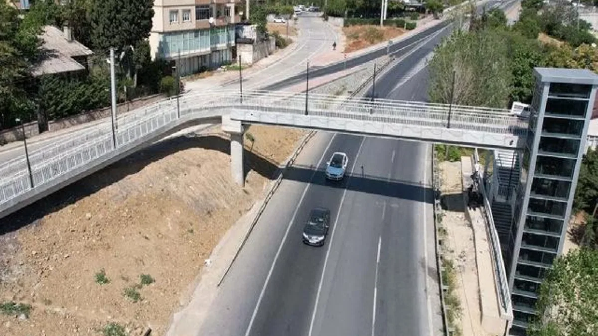 Gebze'deki üst geçit asansörüne bakım