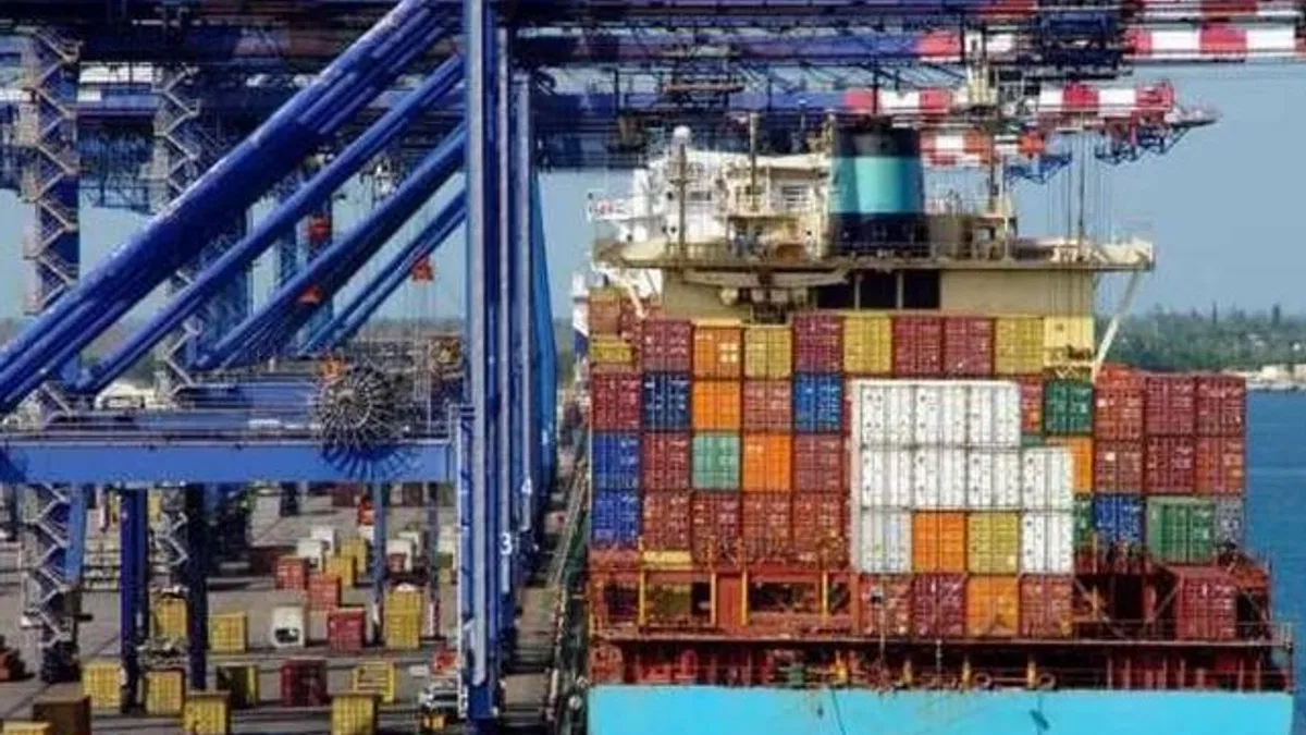 İhracat ve ithalat arttı; dış ticaret açığı genişledi