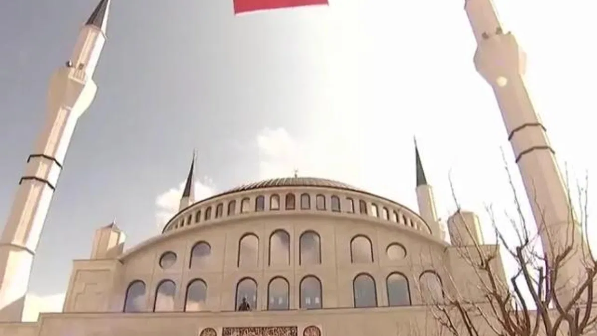 Erdoğan: Değerlerimizi ihya etmeyi sürdüreceğiz