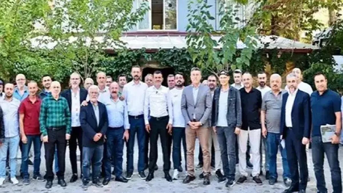 Başkan Çavuşoğlu minibüs şoförleriyle buluştu