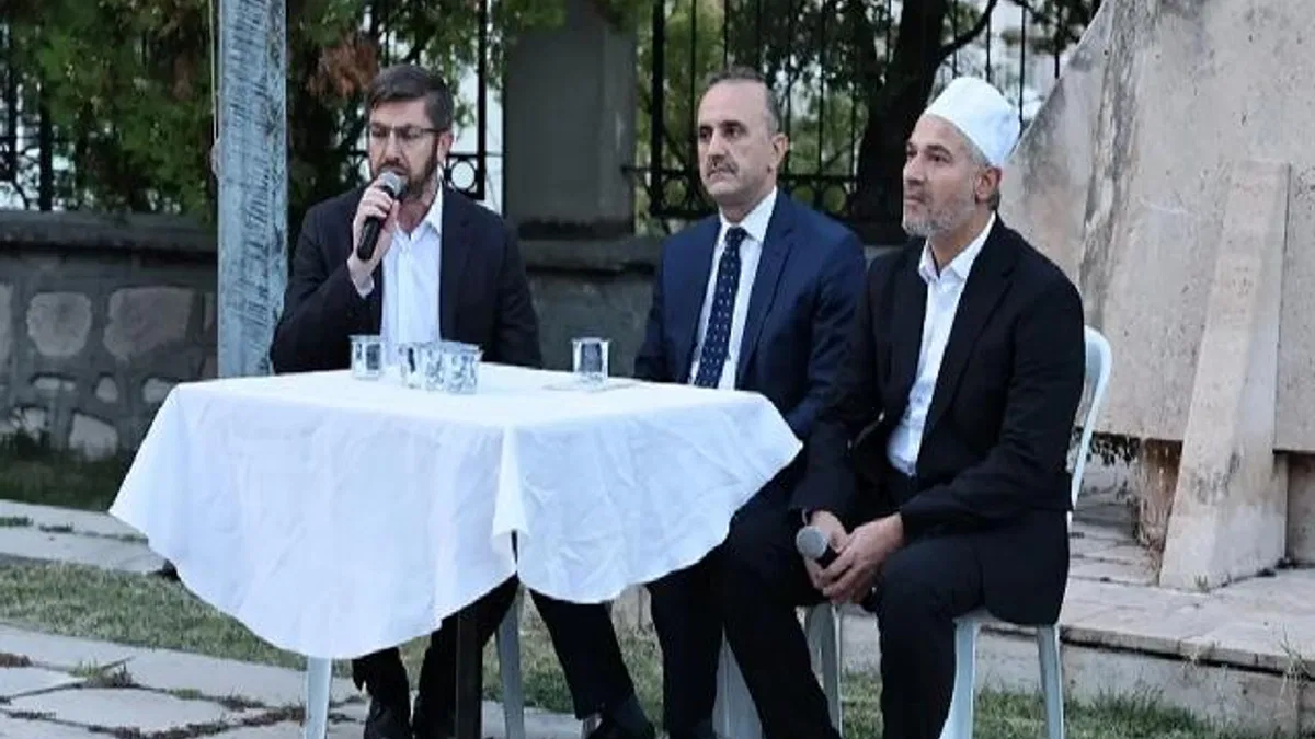Kütahya Belediyesi'nden gazi ve şehitlere anma