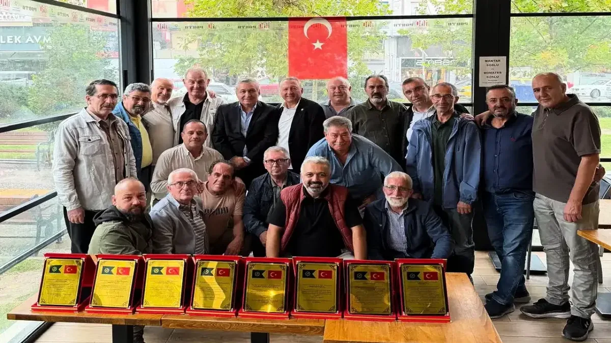 Gaziemir'de asker arkadaşları buluştu
