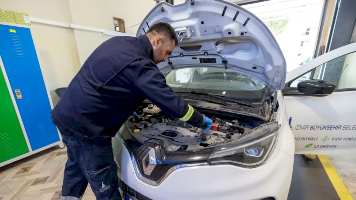 İzmir'de elektrikli araçlarla sürdürülebilir ulaşım