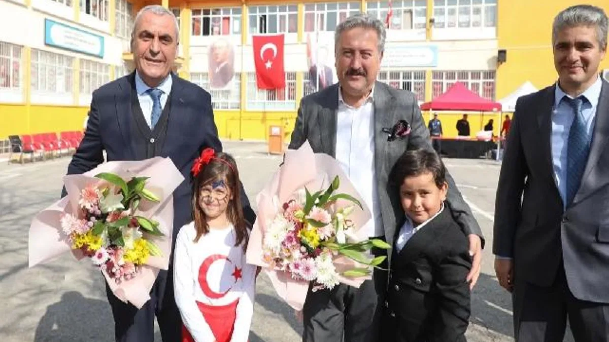 Mustafa Palancıoğlu'dan Esentepe Mumcular İlkokulu'na ziyaret
