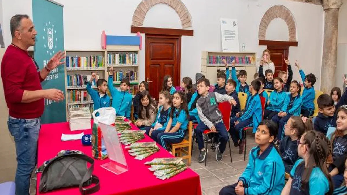 Bursa'da minik okurlara kitap bilinci aşılandı