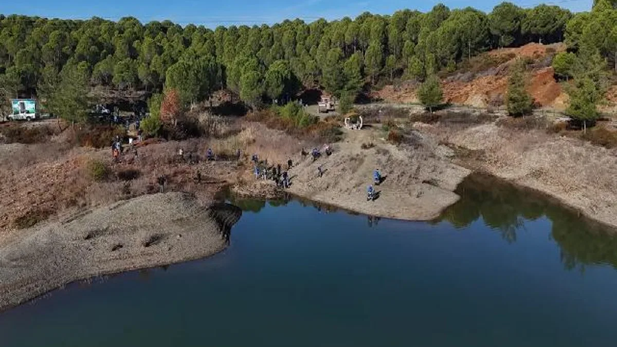 Muğla'da temizlik seferberliği Ula Göleti’nden başladı