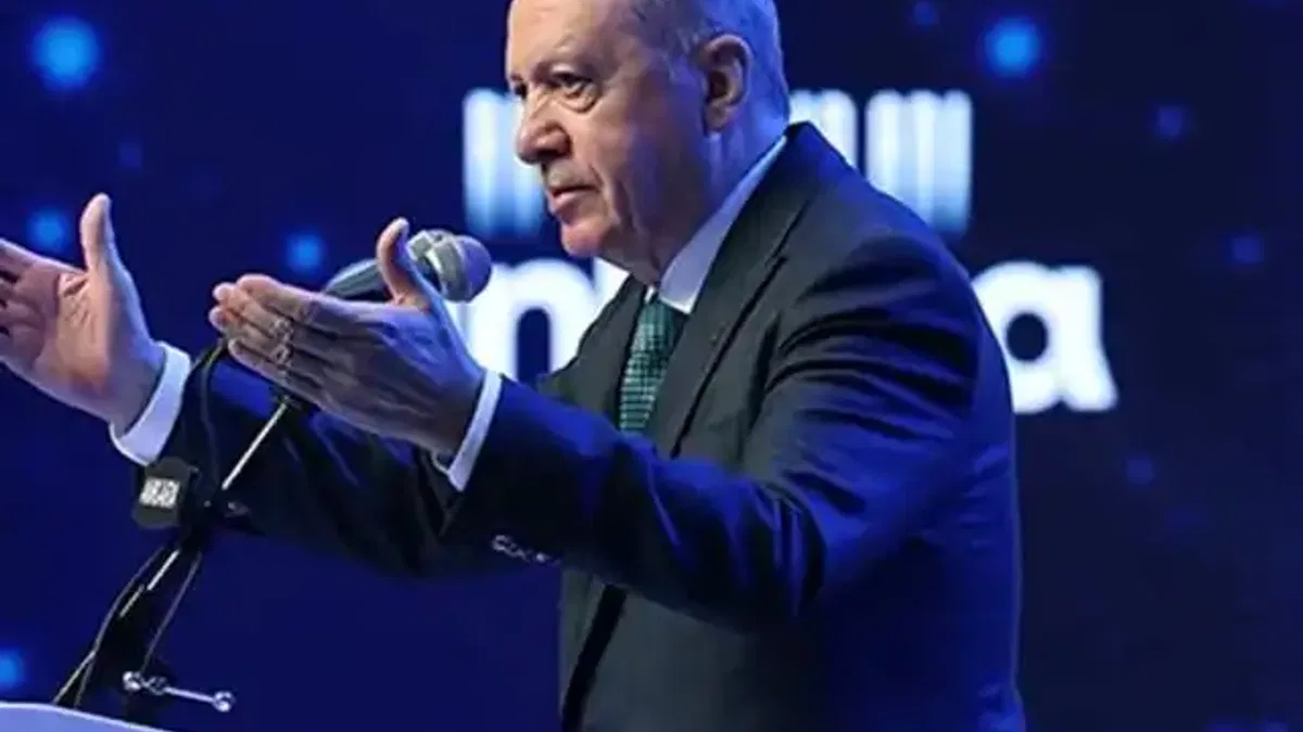 Erdoğan: Rakiplerimiz koltuk kavgasında, biz Türkiye’yi geleceğe hazırlıyoruz