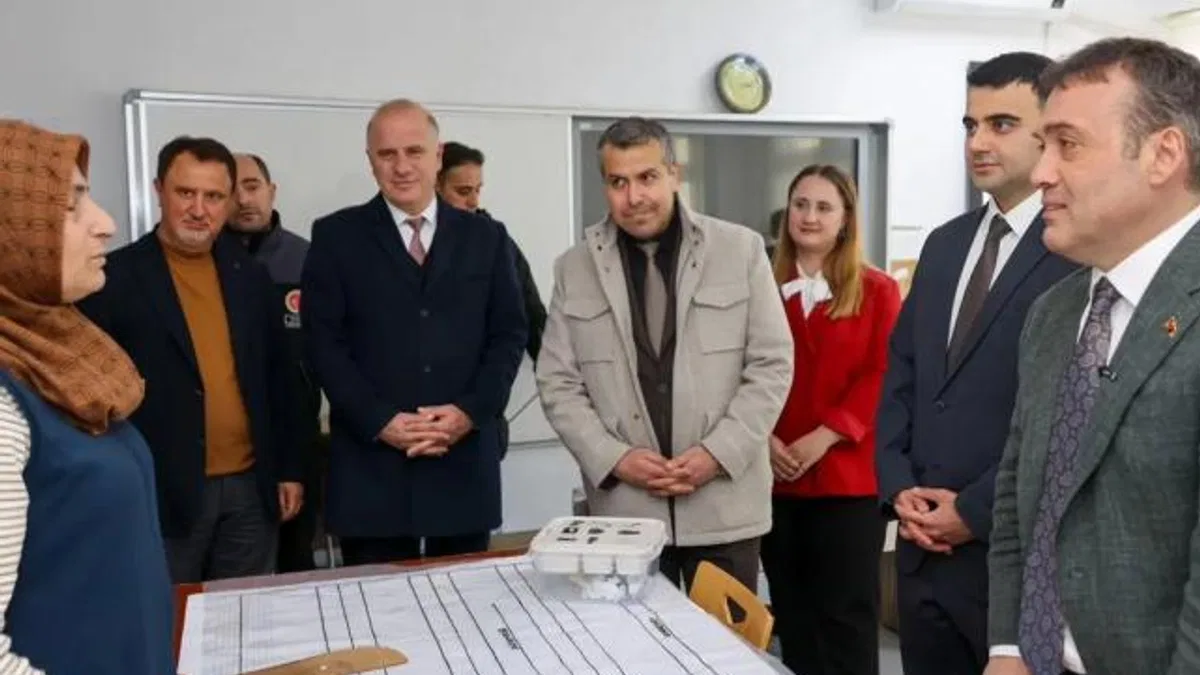 Bilecik Valisi Sözer'den Osmaneli HEM'e ziyaret