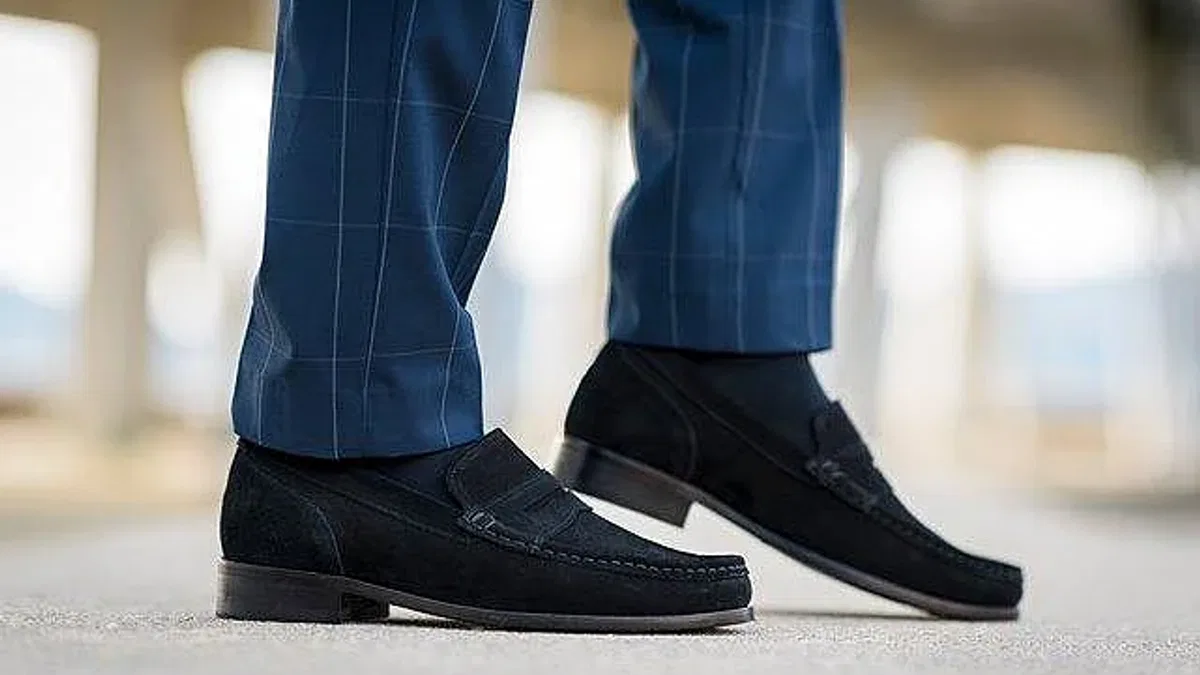 The Invisible Edge: Why Successful Men are Turning to Elevator Shoes