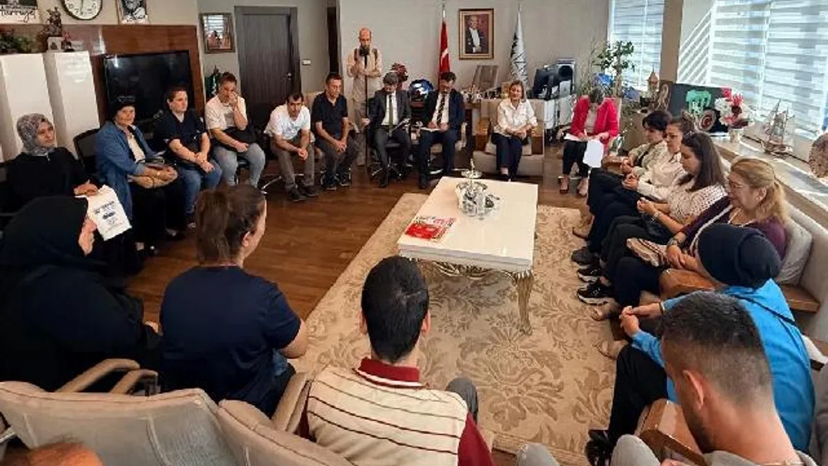 İzmit'te halk buluşmalarında vatandaş anlattı, Fatma Başkan dinledi