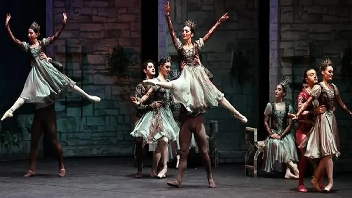 Denizli’de Opera ve Bale Günleri ‘Kuğu Gölü’ ile görkemli final yaptı