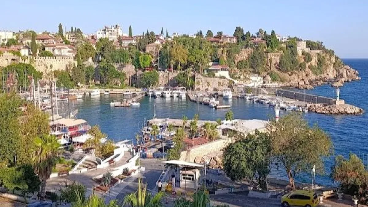 İletişim: Ormanlar imara açılmıyor, Antalya Kalesi satılmıyor!