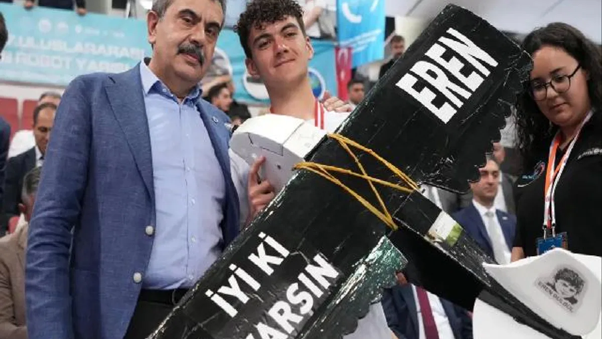 17. Uluslararası MEB Robot Yarışması'nda ödüller sahiplerini buldu