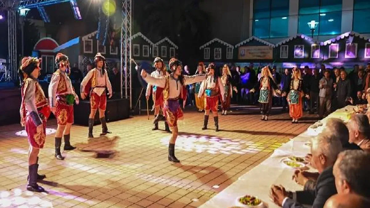 10.⁠ ⁠Gemlik Hemşehri Dernekleri Festivali coşkuyla başladı