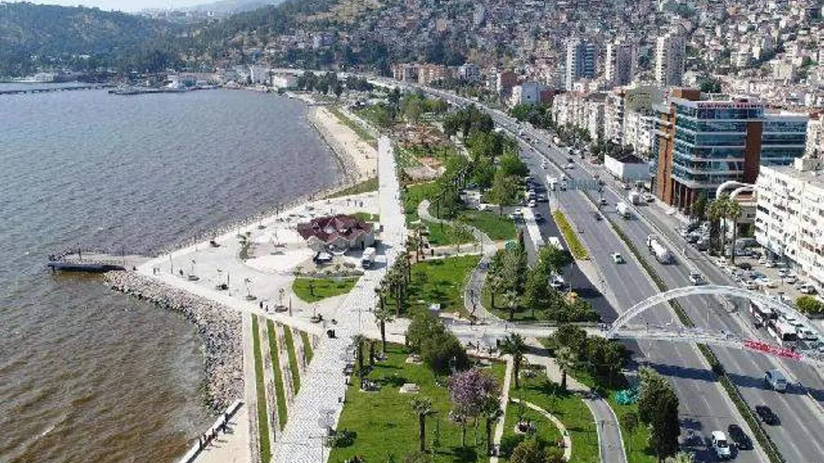İzmir'de afet toplanma alanlarına mercek!