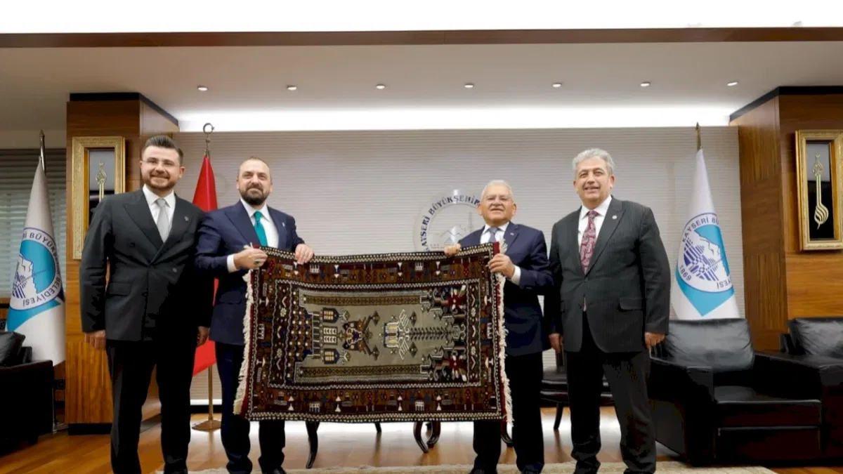 AK Parti'li Acar'dan Kayseri Büyükşehir'e ziyaret