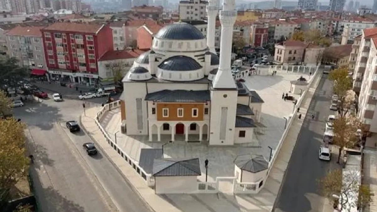 İBB'den ibadethanelere özel ilgi