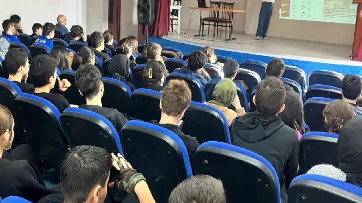 Sakarya'dan bin 400 lise öğrencisine 'sıfır atık' eğitimi