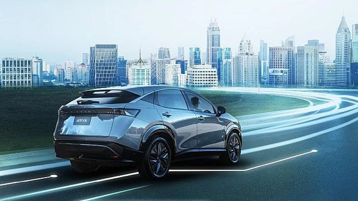 Yeni Jenerasyon "Elektrikli" Nissan Dedi