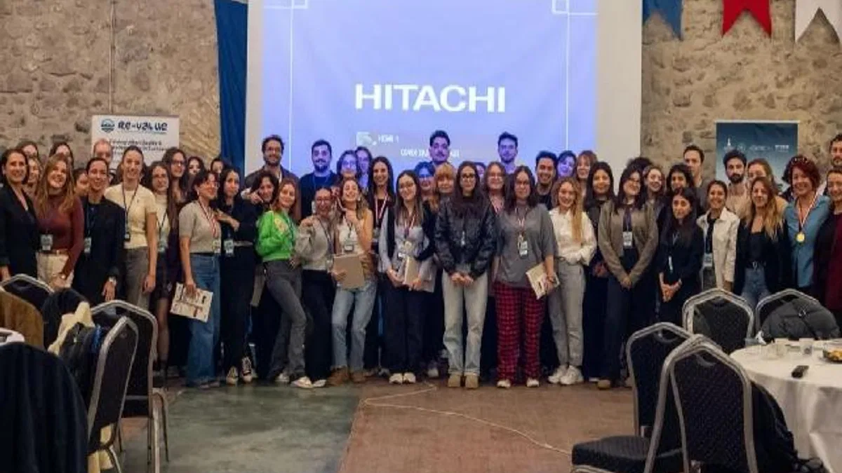 İzmir'de genç tasarımcılar doğadan ilhamla tasarladı