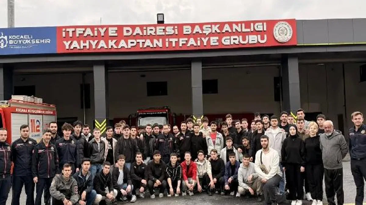 İtfaiyeci adaylarından Kocaeli İtfaiyesi’ne teknik ziyaret