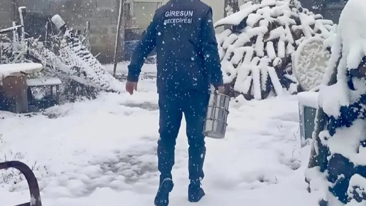 Giresun Belediyesi kış şartlarında da ihtiyaç sahiplerinin yanında! 92 haneye sıcak yemek!