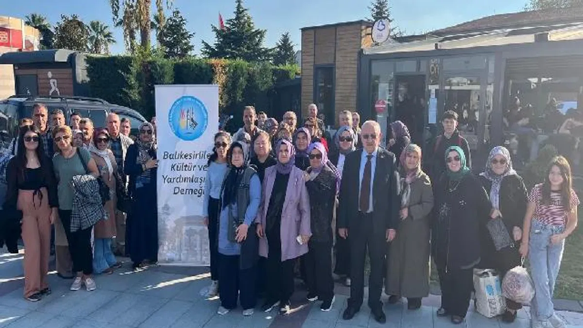 Balıkesir’de 10.10 coşkusu... Hemşehriler memlekete akın ettiler