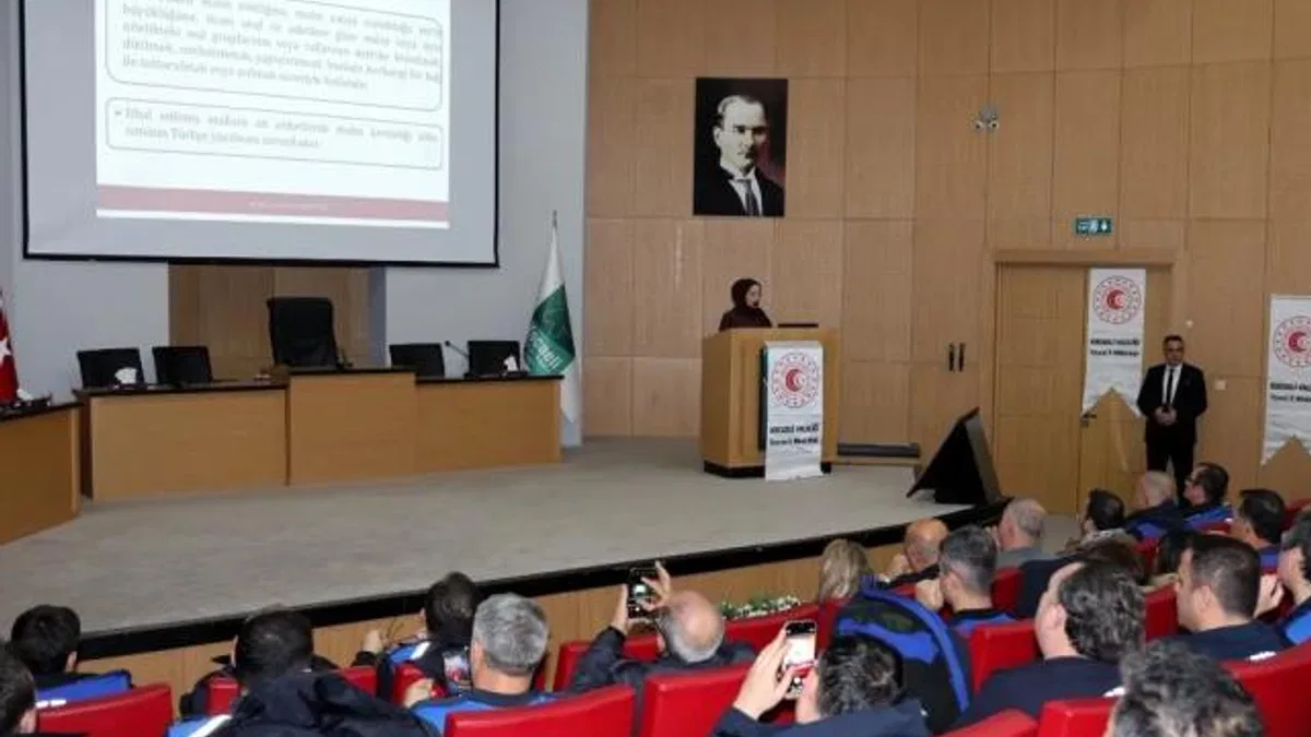 Kocaeli’de zabıtaya “Tüketici Kanunu” eğitimi