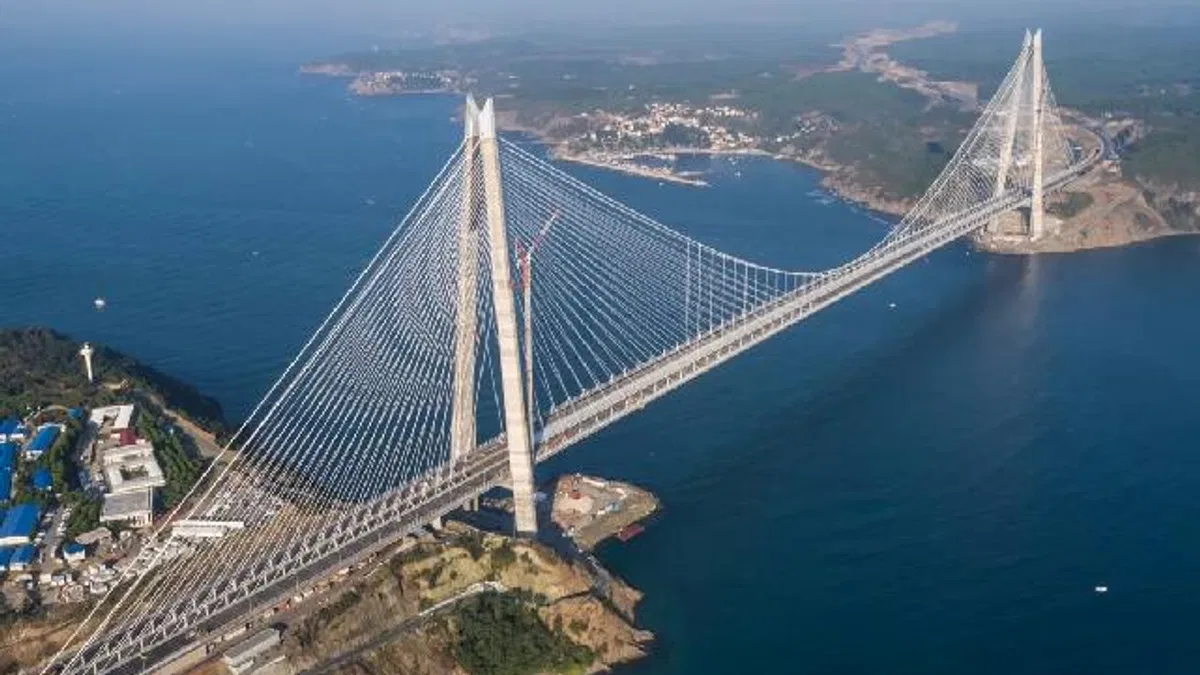 İletişim'den bir yalanlama da 'köprü ve otoyol satışı' iddialarına