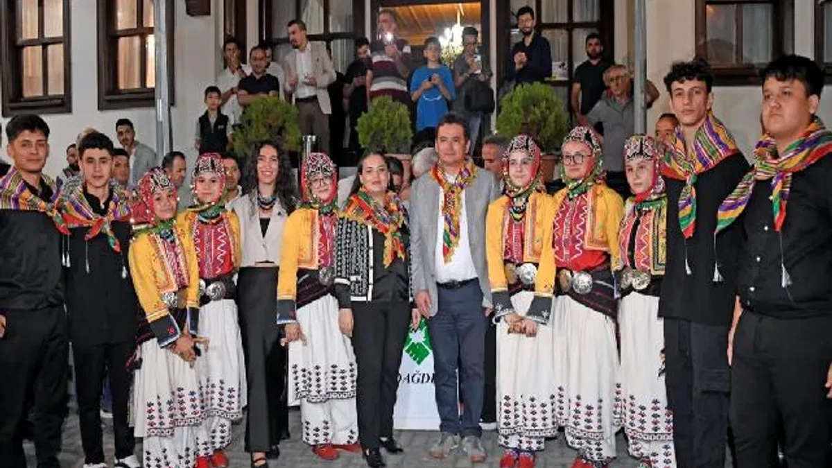 Başkan Aydın, Danışık Gecesi’nde hemşehrileriyle buluştu