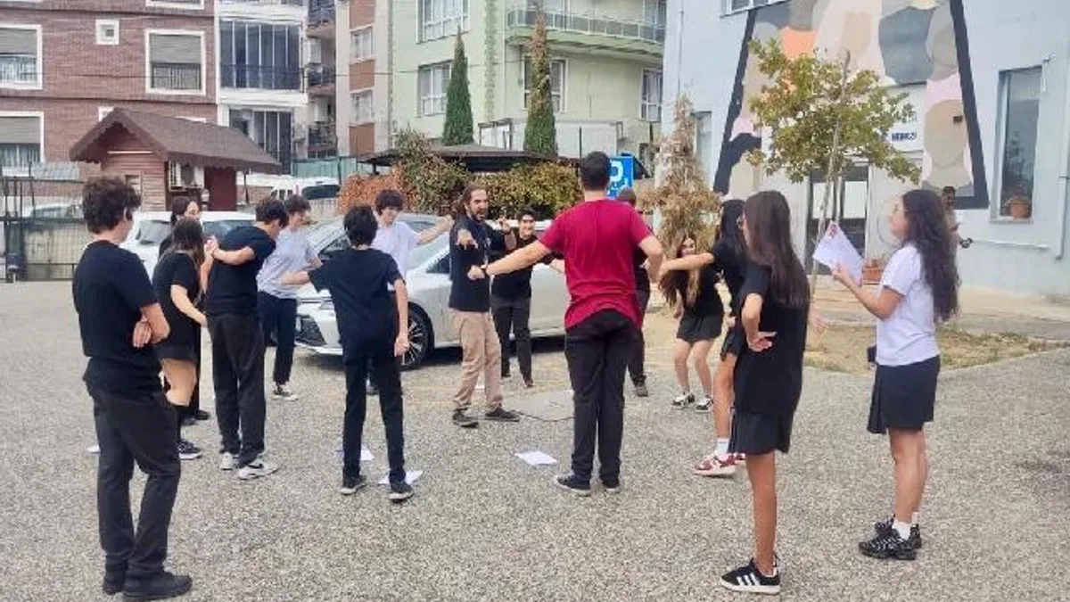 İzmir'de liselilerden farkındalık çalışması