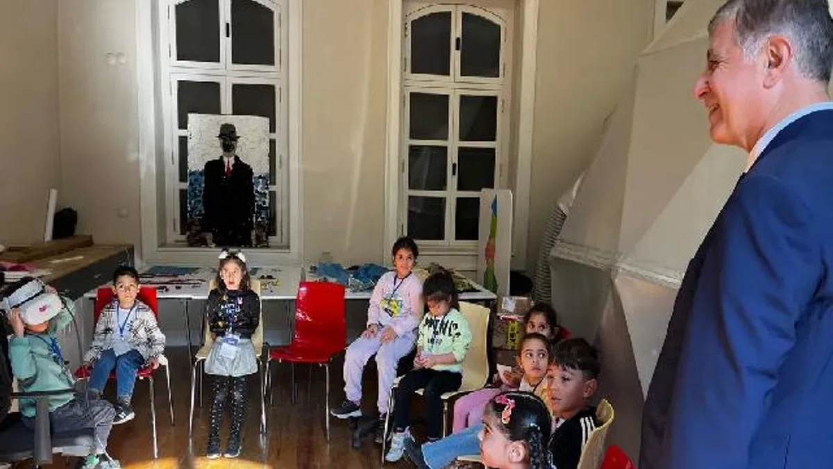 İzmir'de Başkan Tugay’dan çocuklara: ''Her şey sizin için''