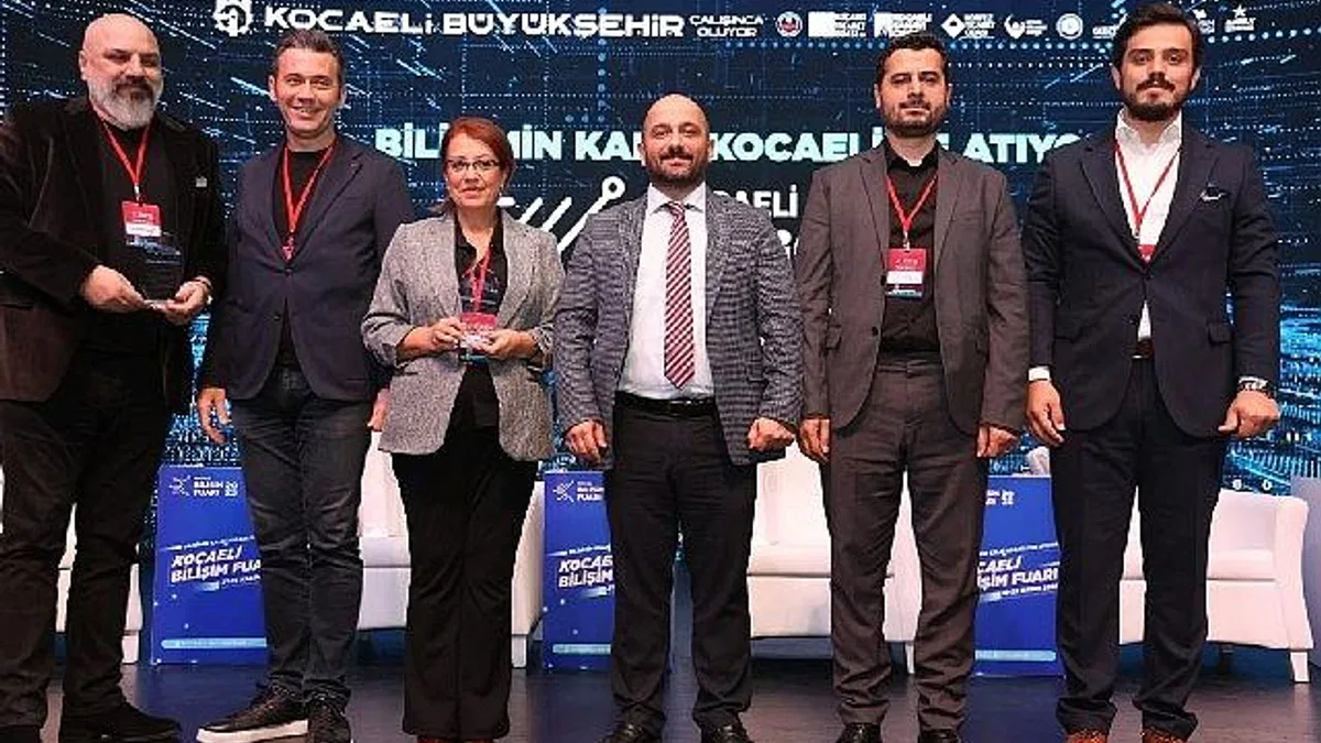 Yapay zekâ çağında tüm konular masaya yatırıldı