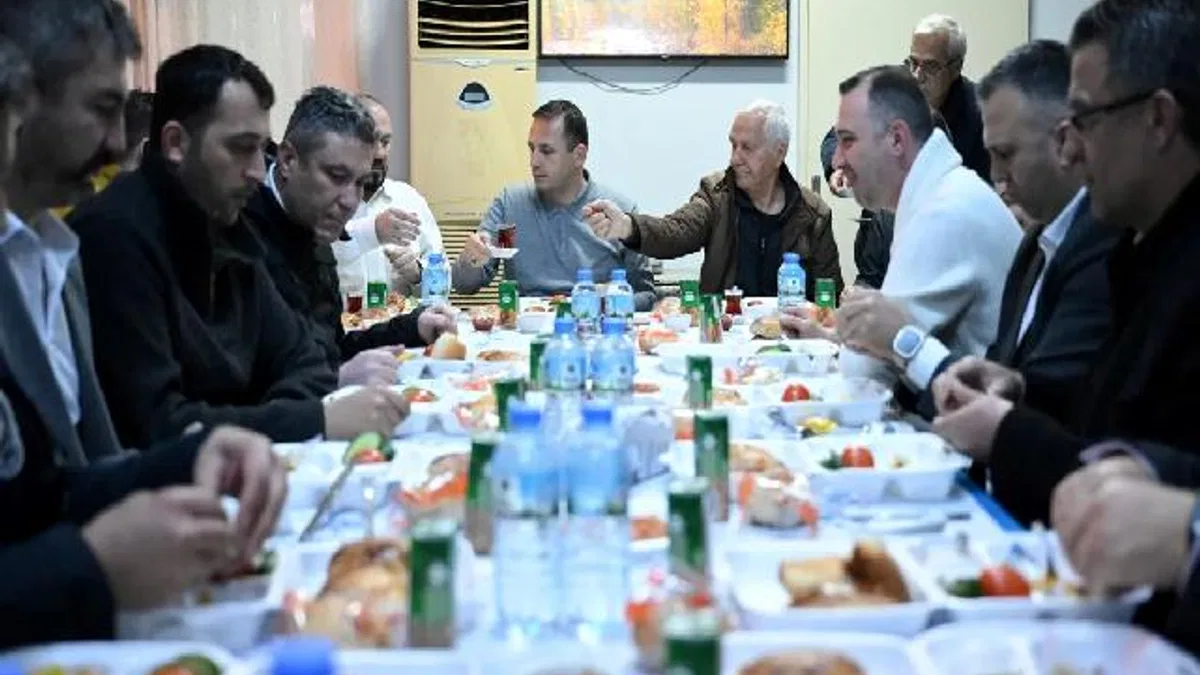 İzmir Bornova'da sahur buluşması