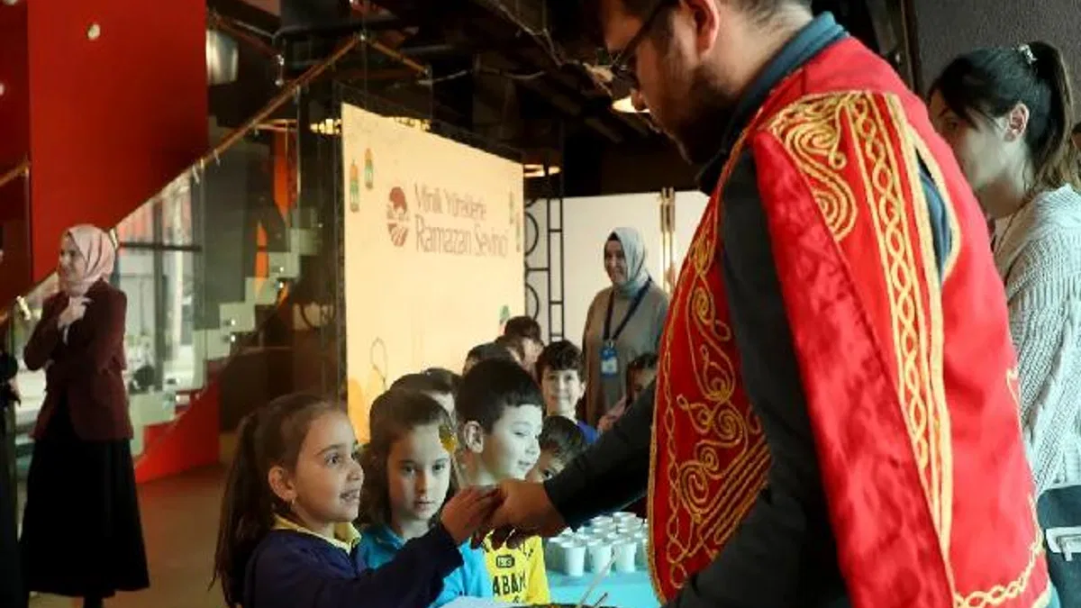 Sakarya'da minik yüreklere Ramazan sevincini taşıdılar